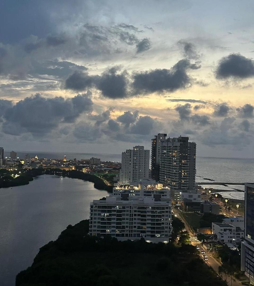 Espectacular Vista Al Centro Y Al Mar * Cartagena